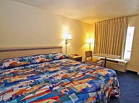 Knights Inn Jacksonville Airport 部屋 写真