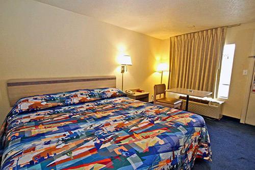 Knights Inn Jacksonville Airport 部屋 写真