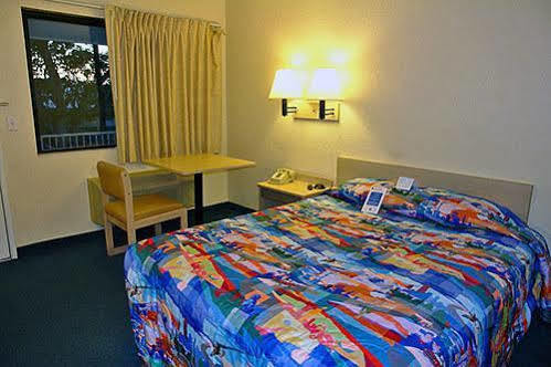 Knights Inn Jacksonville Airport エクステリア 写真
